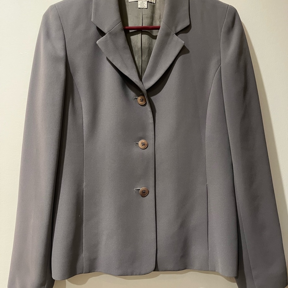 Casual Corner Classic Gray Women's 3 Button Excellent Blazer Size 4 ga gg